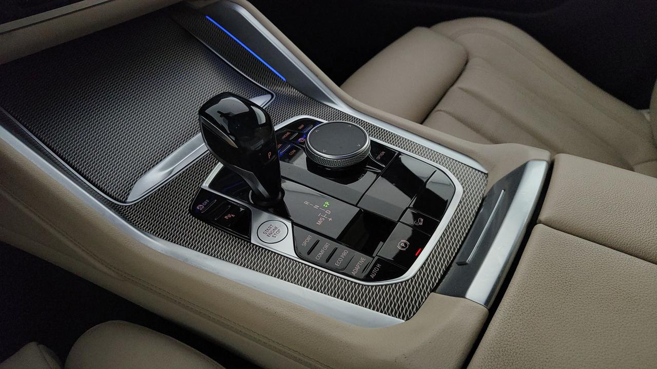 BMW X6 G06 - X6 xdrive30d mhev 48V Msport auto