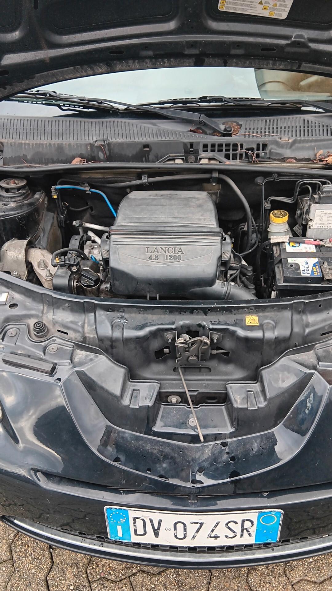 Lancia Ypsilon 1.2 Argento