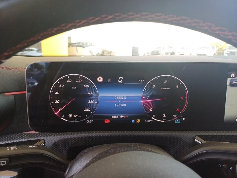 MERCEDES-BENZ CLA 200 D AMG LINE PREMIUM PLUS AUTO STATION WAGON