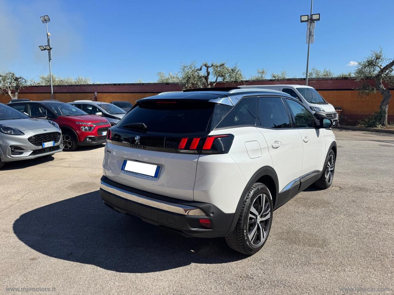 PEUGEOT 3008 ALLURE 1.5 BLUEHDI 130CV