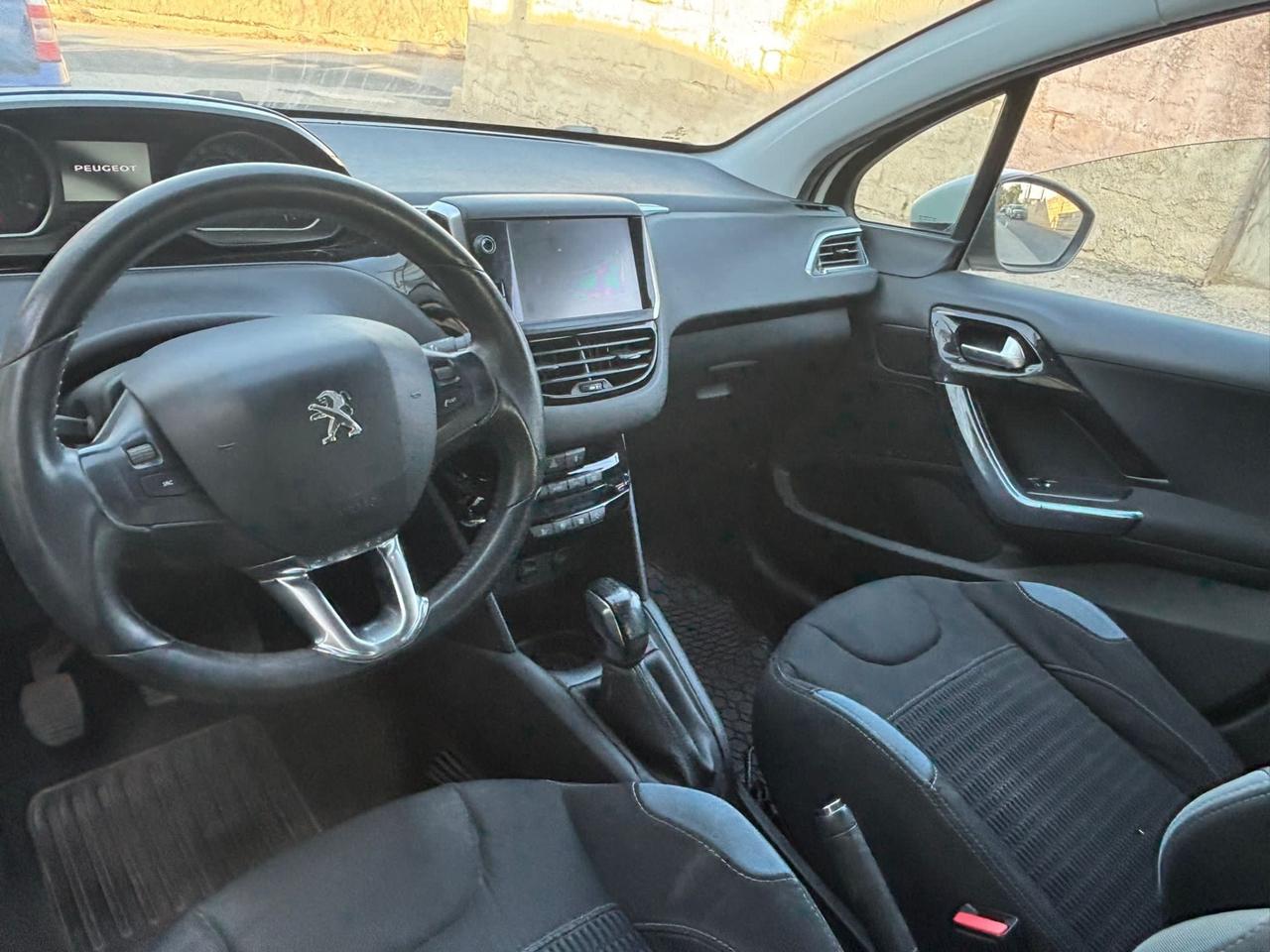 Peugeot 208 1.4 HDi 68 CV 5 porte Allure