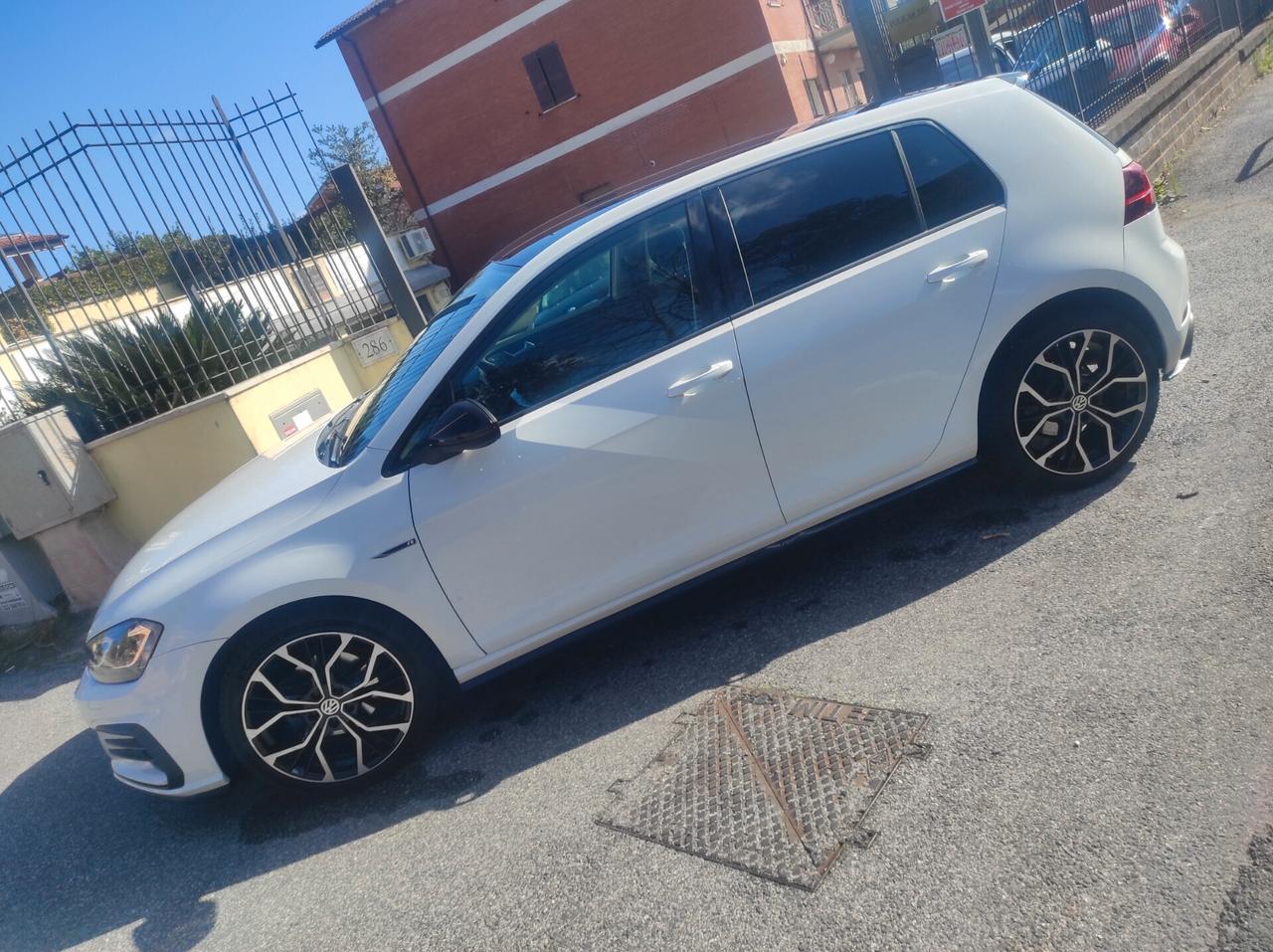 Volkswagen Golf 1.6 TDI 5p. Highline BlueMotion Technology