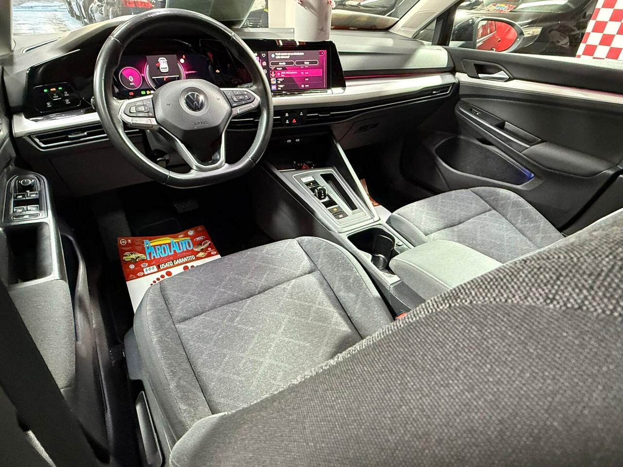 Volkswagen Golf 8 DSG 2.0 150cv BlueMotion - 2020