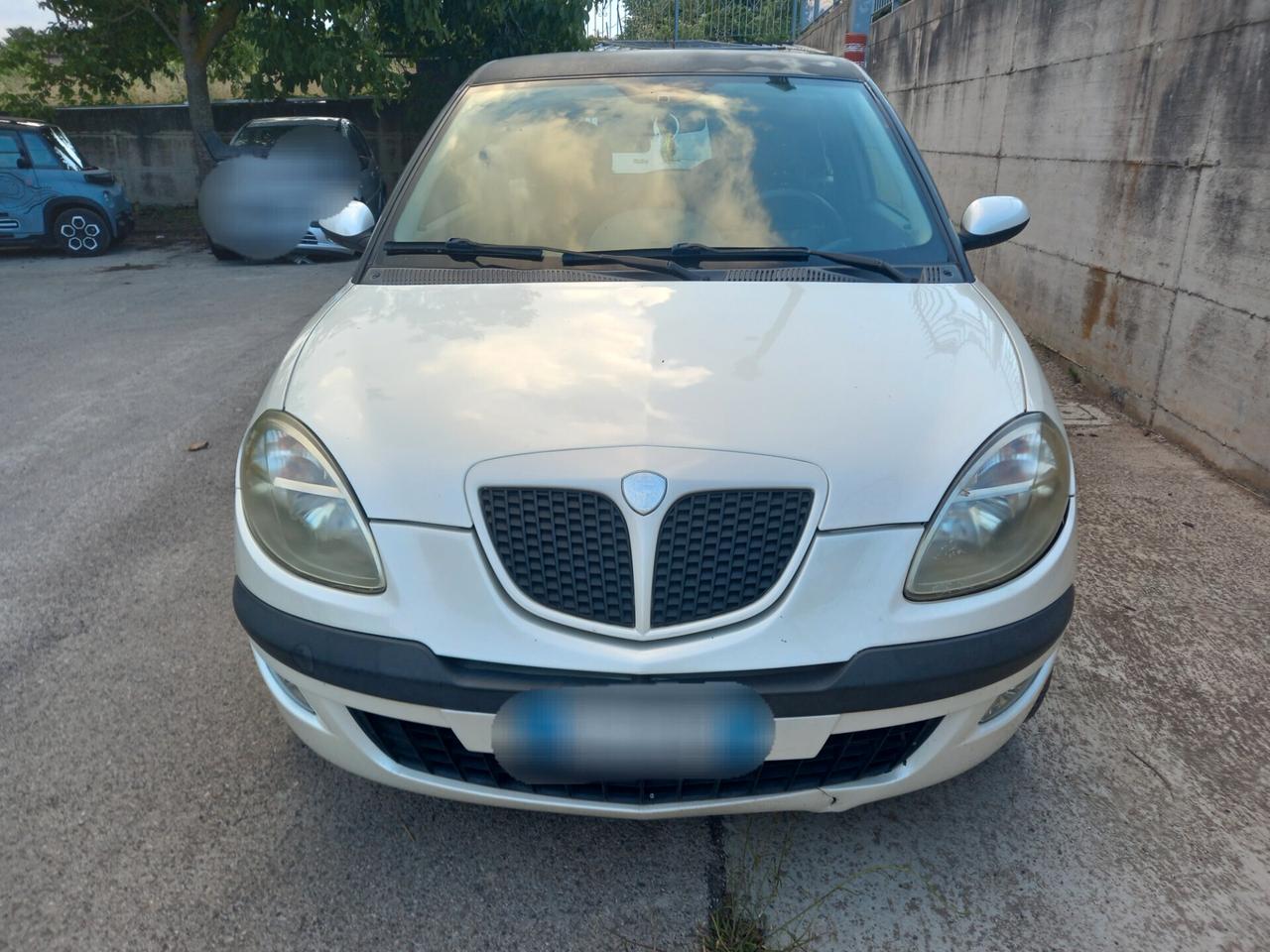 Lancia Ypsilon 1.3 Multijet 16V Momo Design