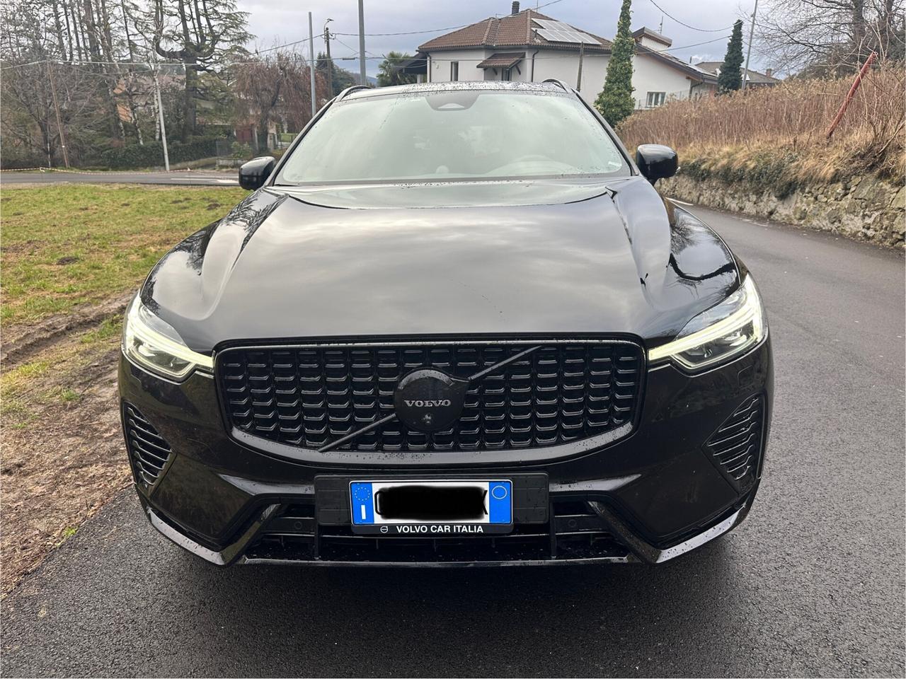 Volvo XC 60 T6 Plug-in hybrid Ultra Dark - 2025