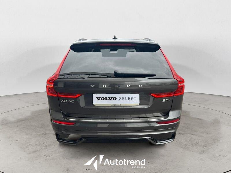 Volvo XC60 B5 235+14 CV AWD Automatica Mild Hybrid Ultimate Dark