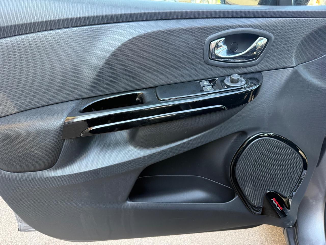 Renault Clio 1.5 dCi 8V 75CV 5 porte