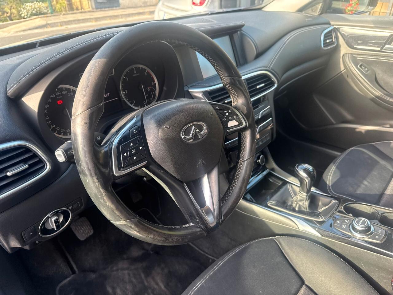 Infiniti Q30 1.5 diesel Premium