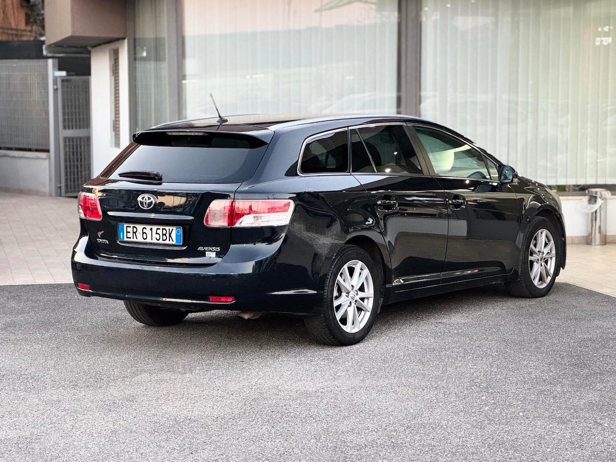 Toyota Avensis 2.0 Diesel 124CV E5 - 2013