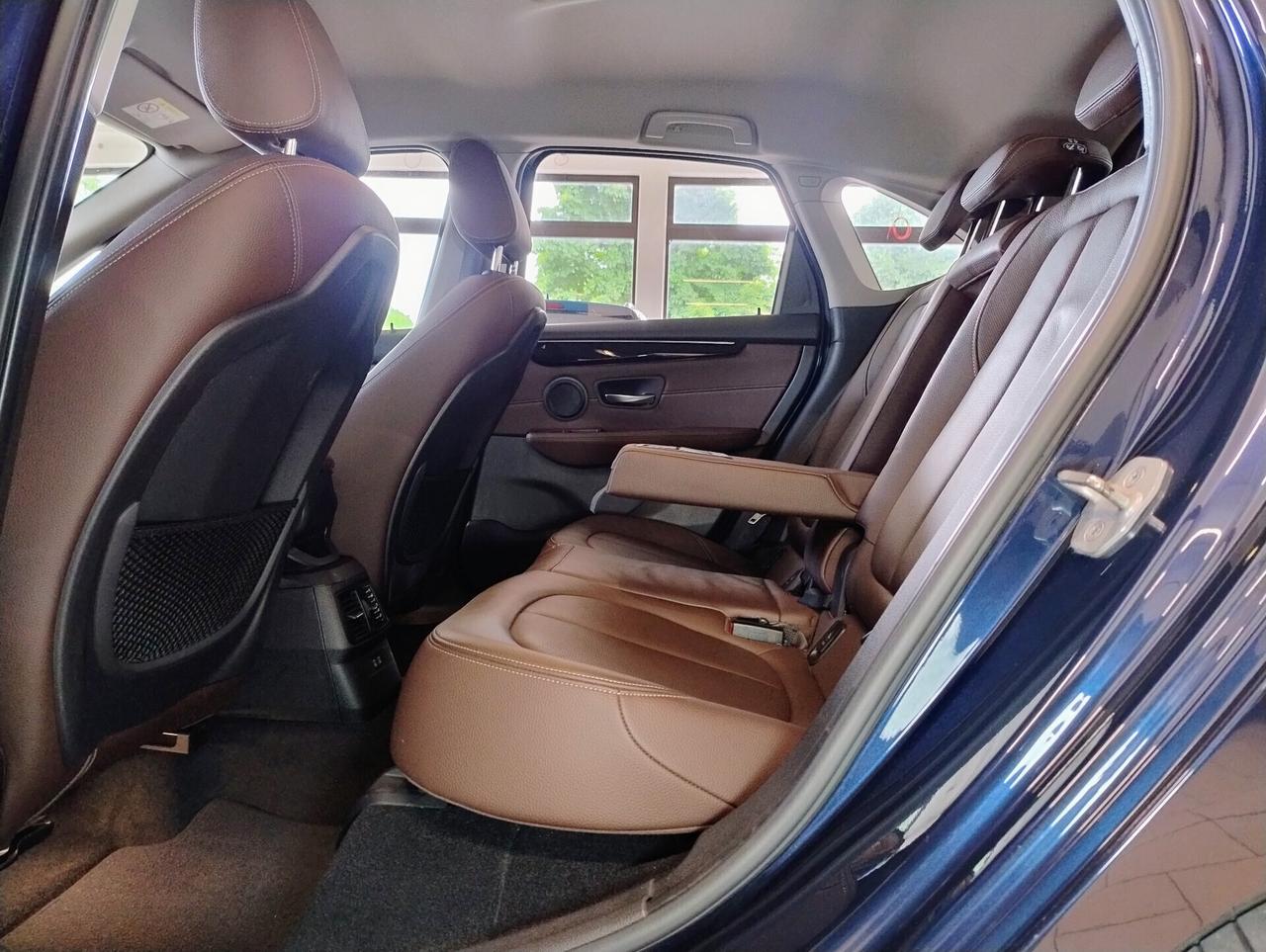 BMW 218d Active Tourer Luxury LED NAVI AMBIENT