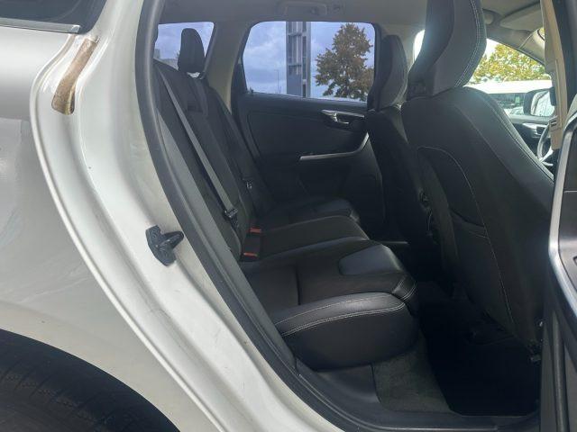 VOLVO XC60 D3 AWD Geartronic Momentum