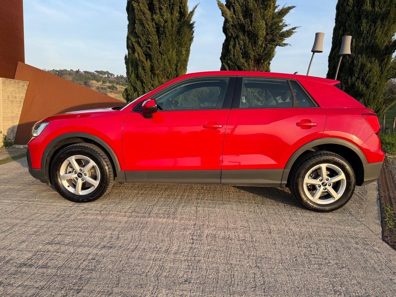 Audi Q2 40 TFSI quattro S tronic Business Advanced