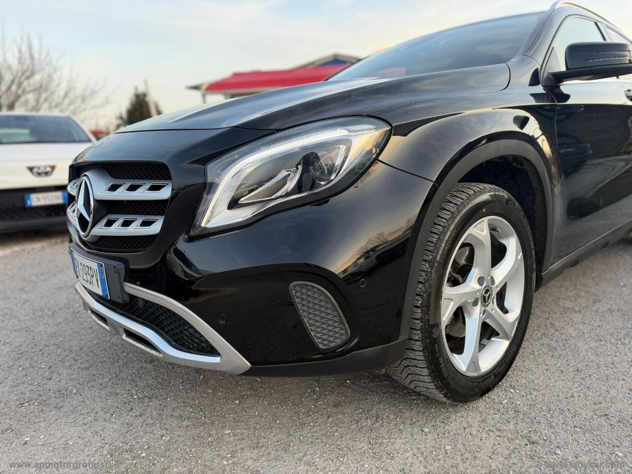 MERCEDES-BENZ GLA 200 d Automatic Sport