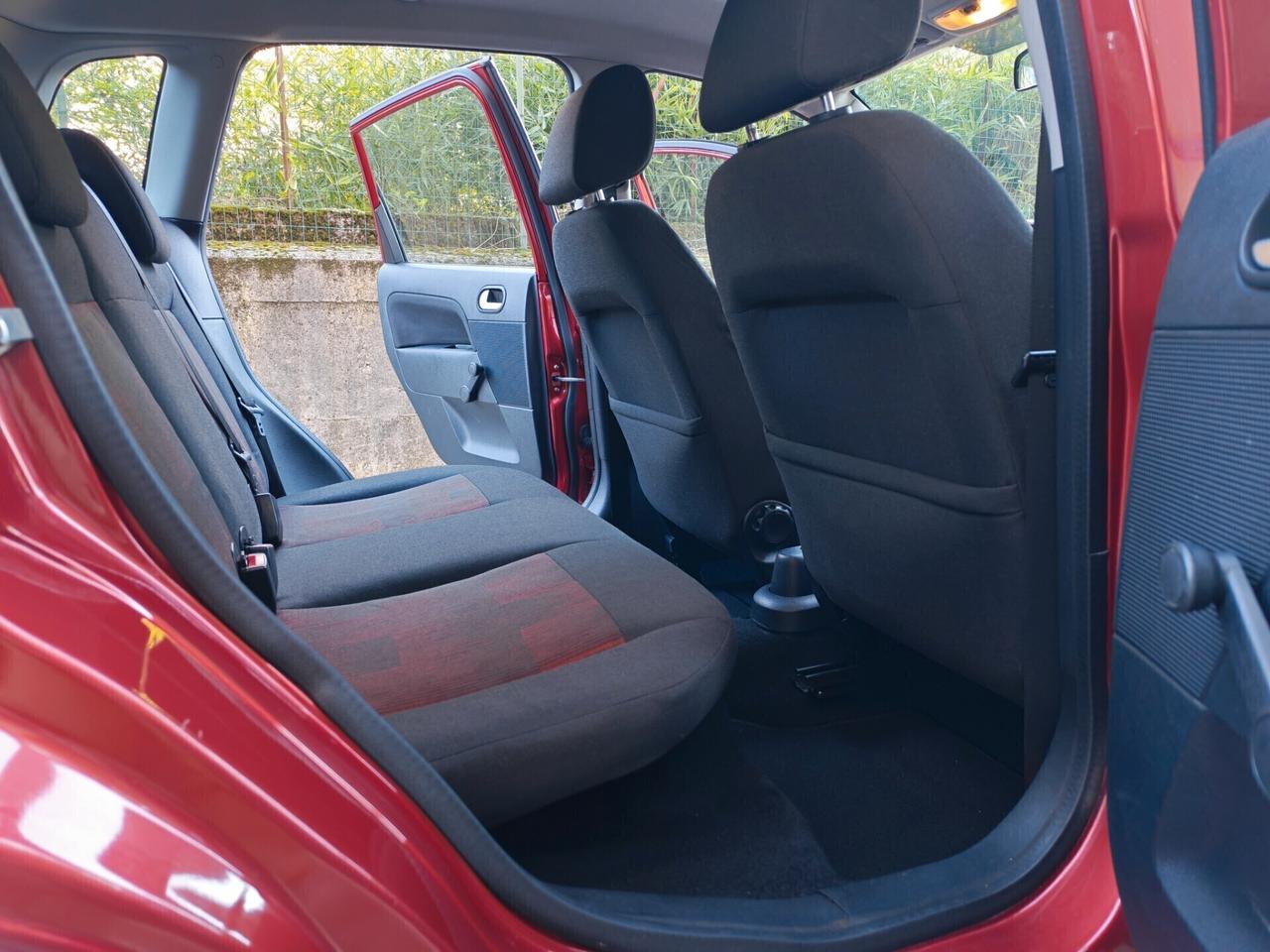 Ford Fiesta 1.2 BENZINA 75cv / 50.000km / Unipro