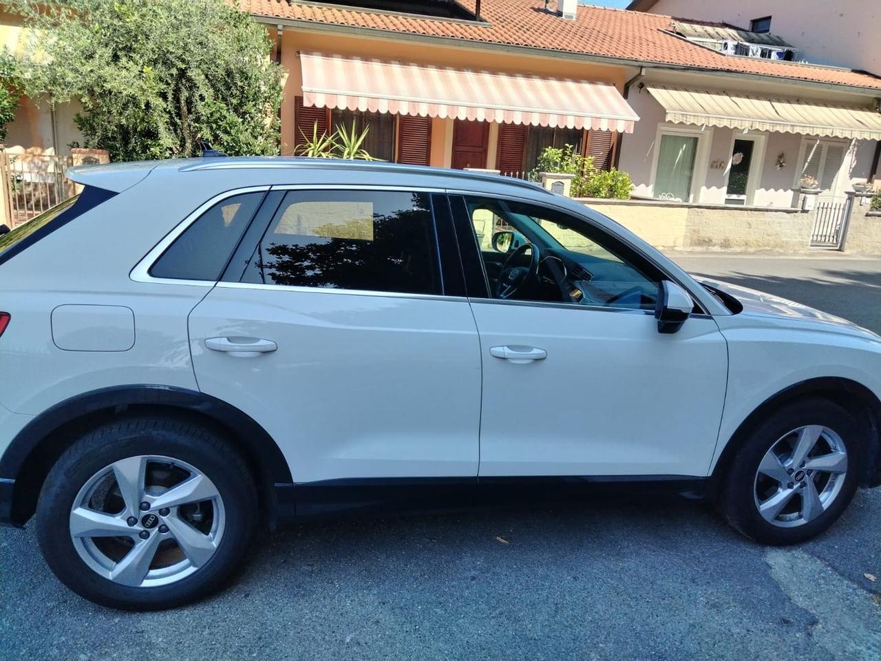 Audi Q3 S Line 2.0 35 TDI #5885