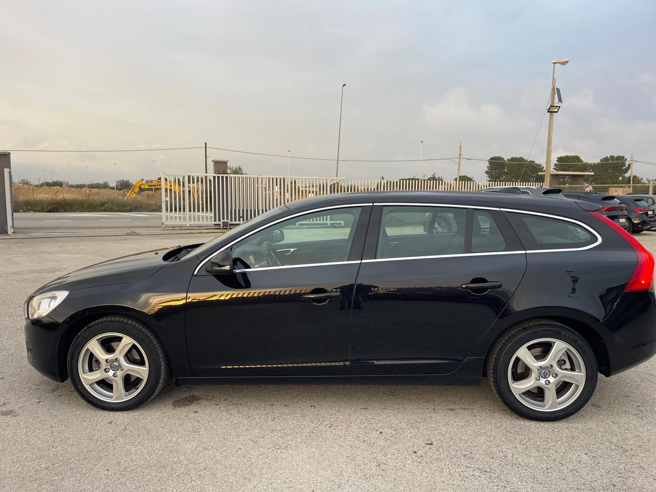 VOLVO V60 2.0 D3 GEARTRONIC FULL MY13 95800KMMM