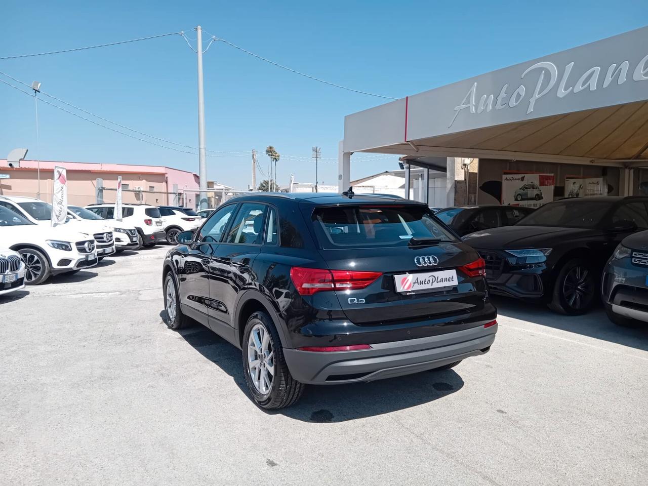 Audi Q3 35 TDI S tronic Business