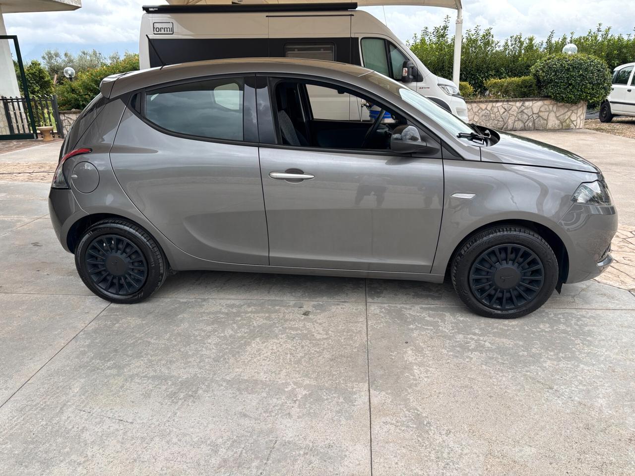 Lancia Ypsilon 1.2 69 CV GPL Alberta Ferretti-2022