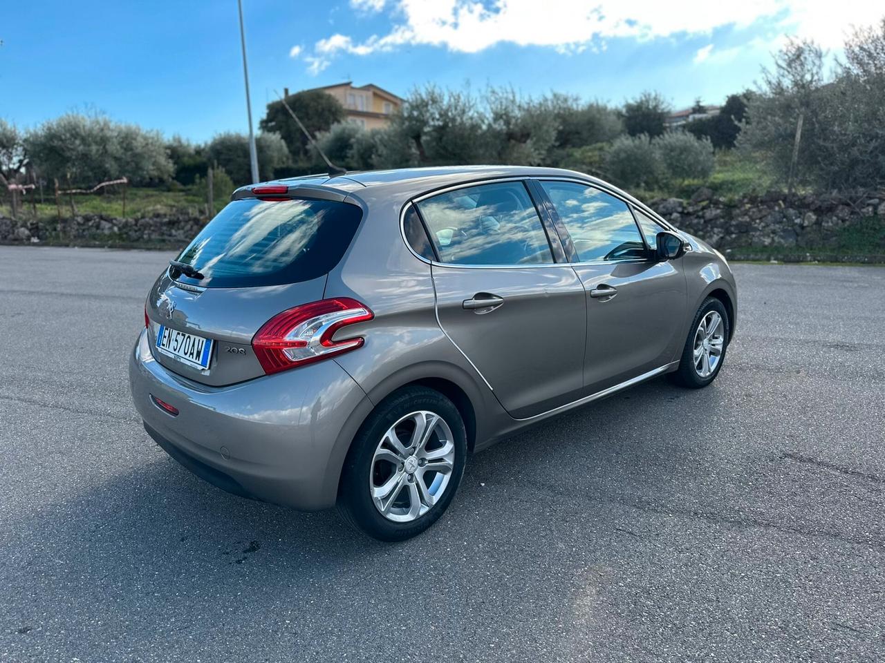 Peugeot 208 1.2 B/GPL 82 CV 5 porte