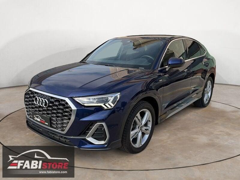 Audi Q3 Sportback 35 TDI 150 Cv S-Tronic S-Line interno ed esterno