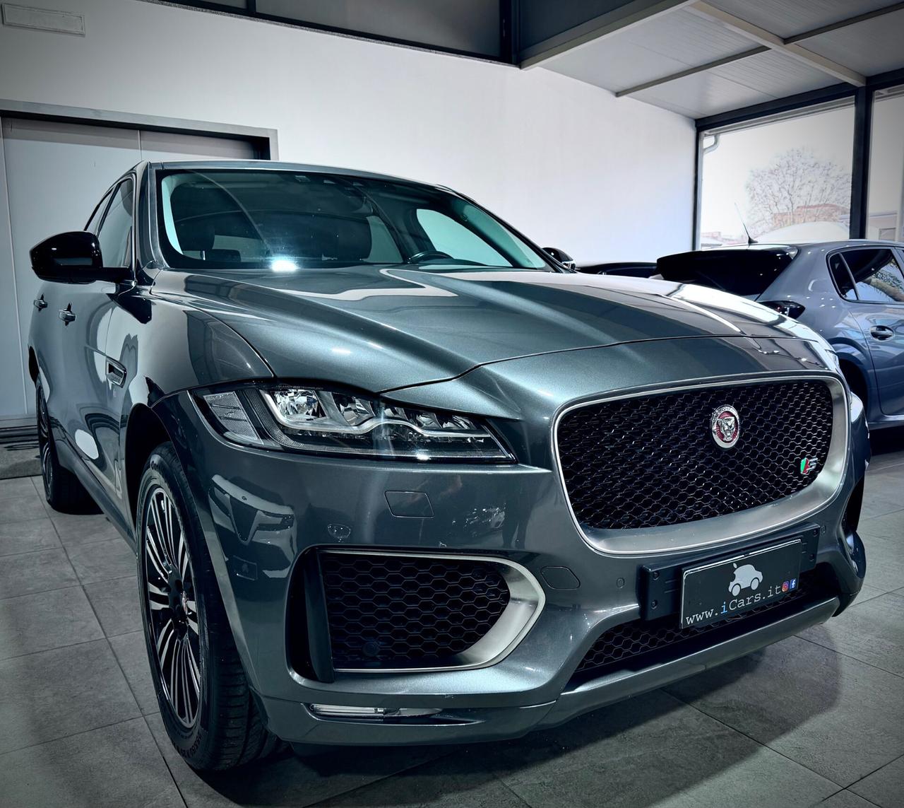 Jaguar F-Pace 3.0d V6 300CV AWD R-Sport