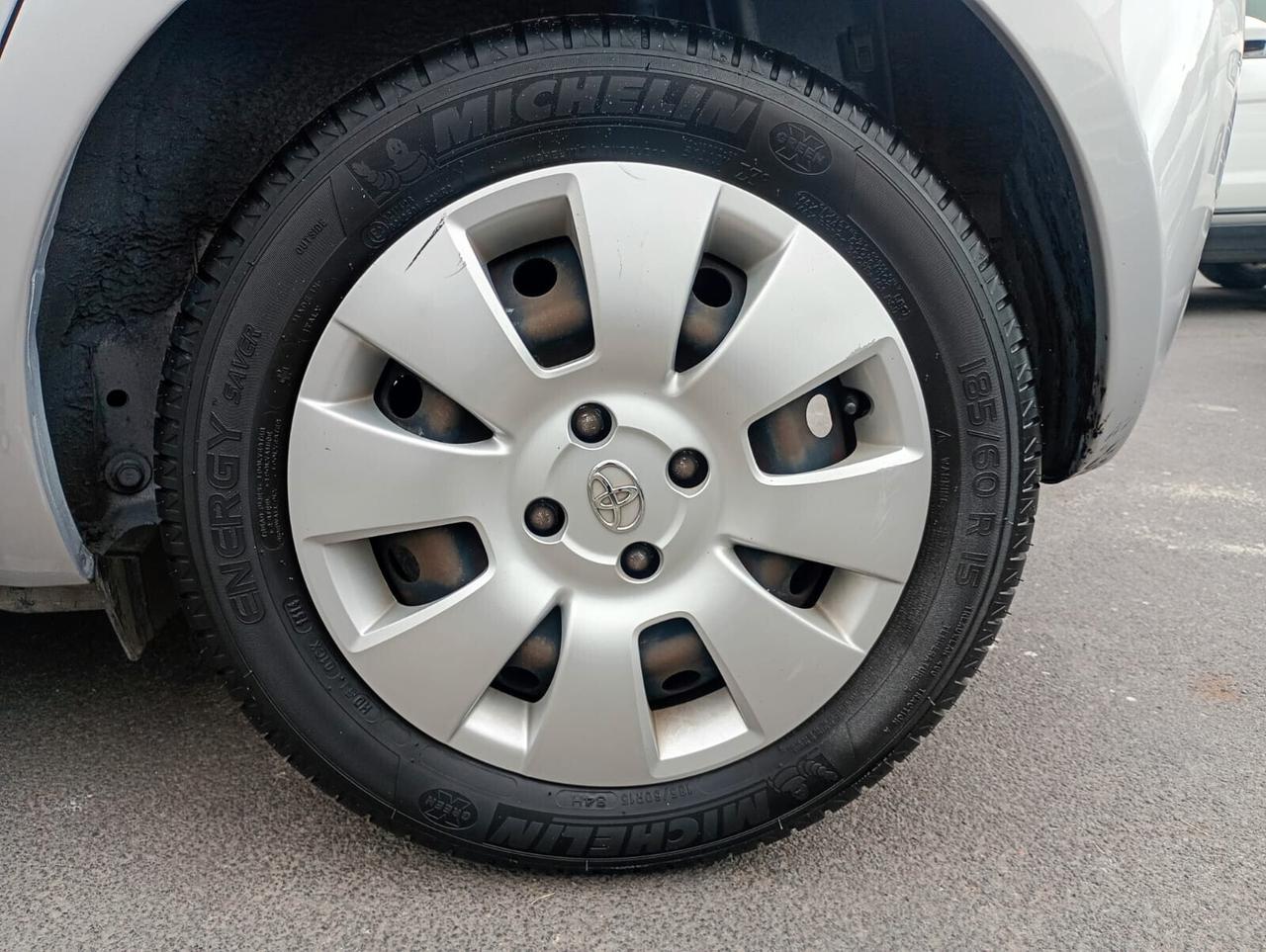 TOYOTA YARIS SOLI 100.000 KM 1.4 DIESEL UNICOPROPRIETARIO