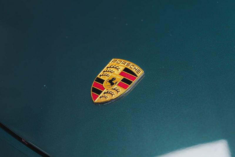 Porsche 911 PORSCHE 911 996 CARRERA 4