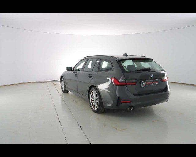 BMW 318 d 48V Touring Business Advantage