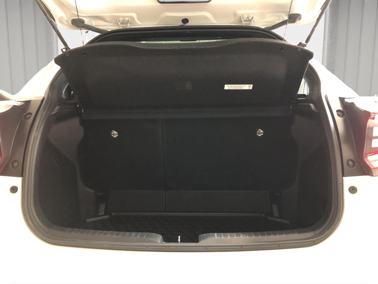 Toyota Yaris 1.5h Lounge