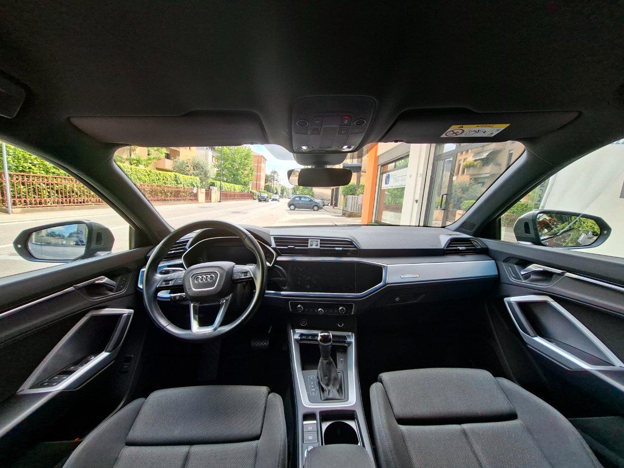Audi Q3 Sportback 35 2.0 tdi S line 4 con gancio unicoproprietario