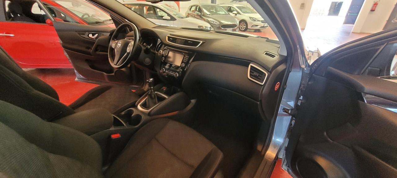 Nissan Qashqai 1.5 dCi N-Connecta