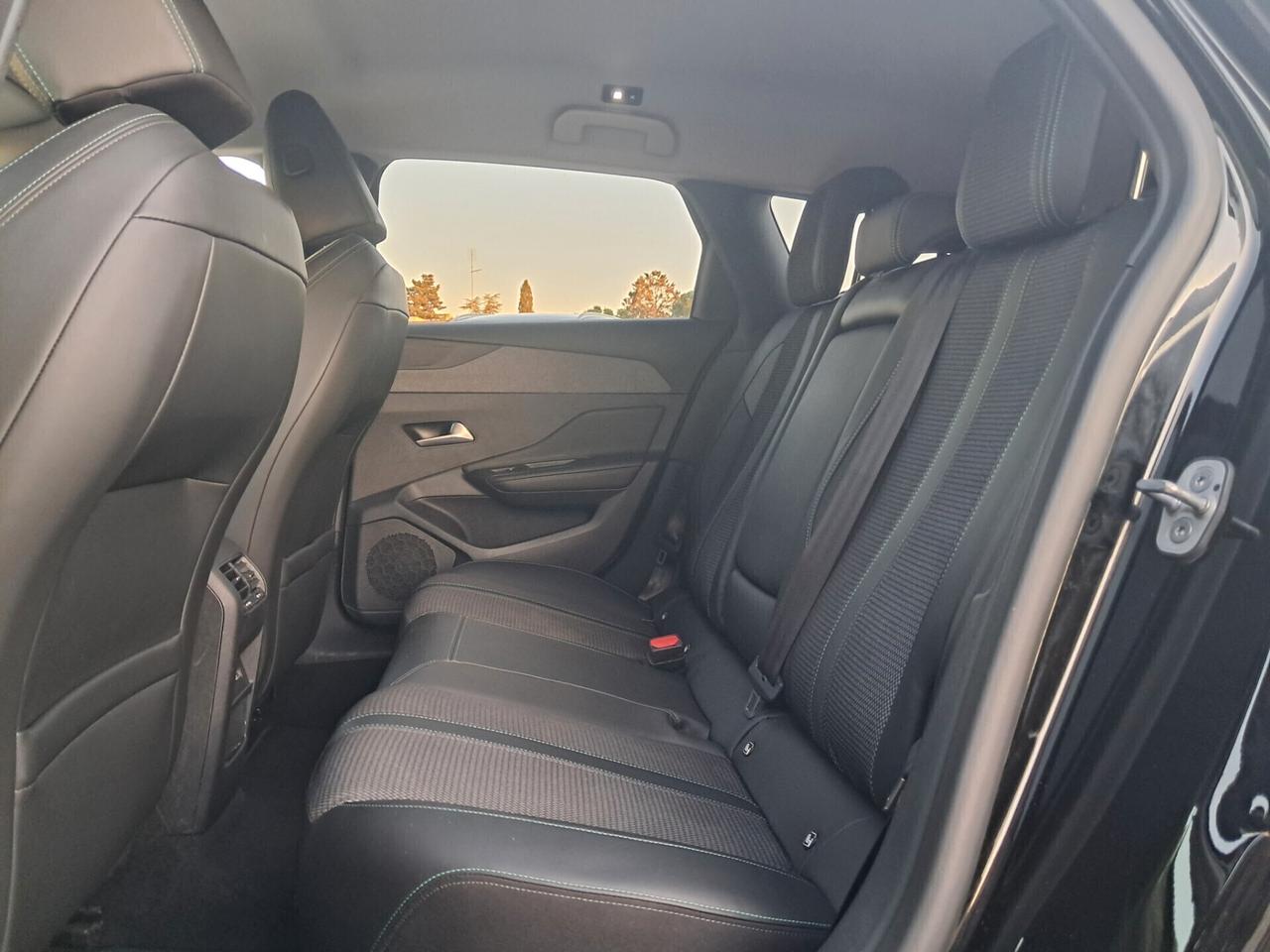 NEW Peugeot 308 HDi 130cv EAT8 Allure *LED-PELLE-NAVY*