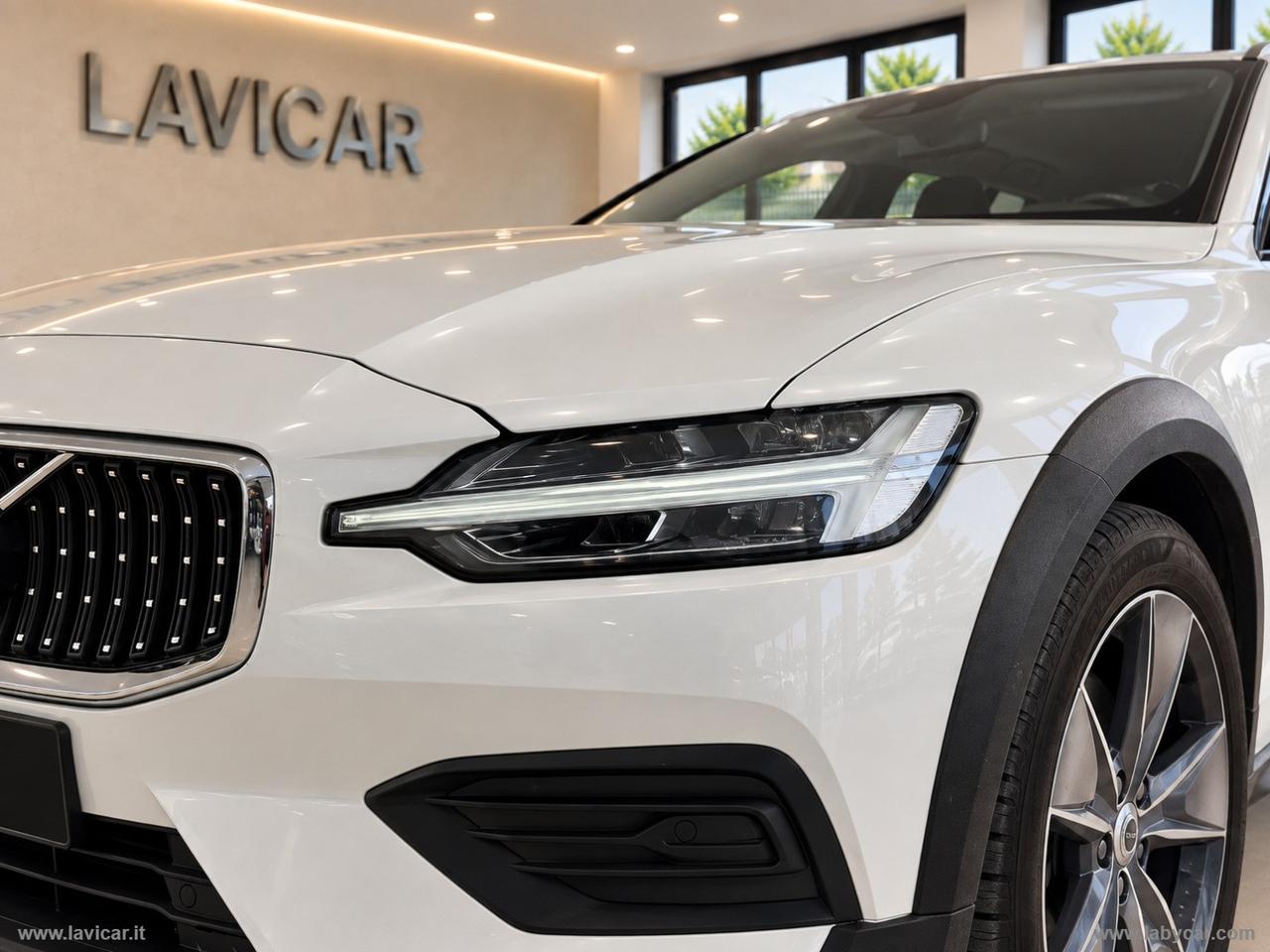 VOLVO V60 Cross Country D4 AWD Geartronic Pro