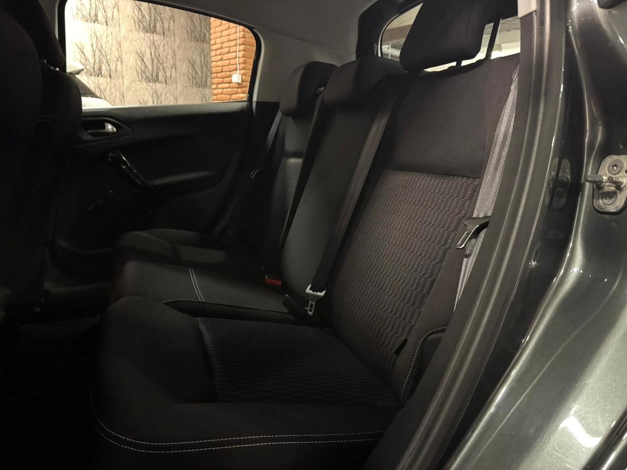 Peugeot 208 PureTech 82 5 porte Allure