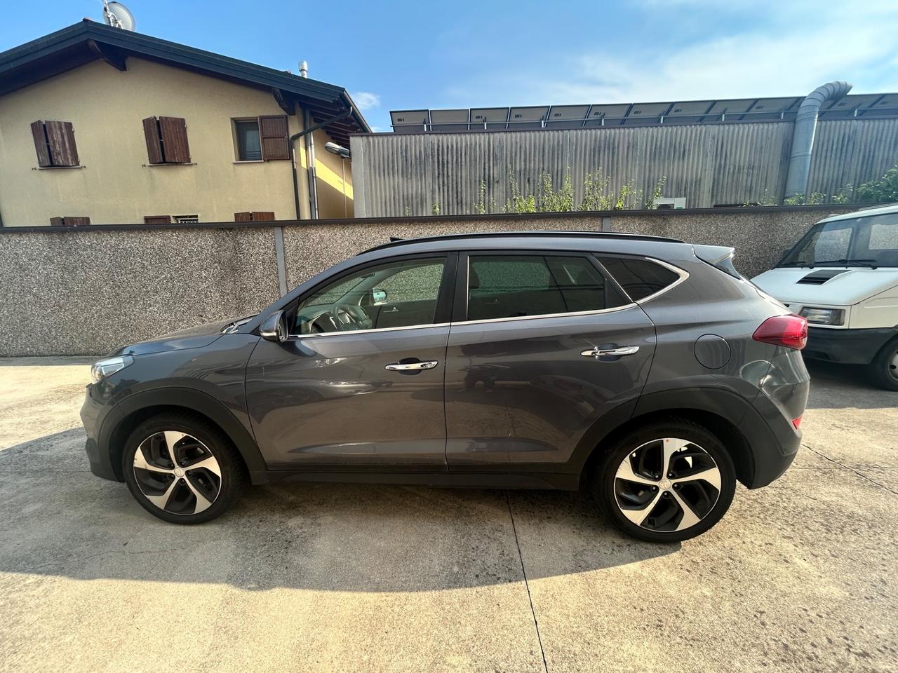 Hyundai Tucson 1700 CRDI X PRIME motore da rivedere