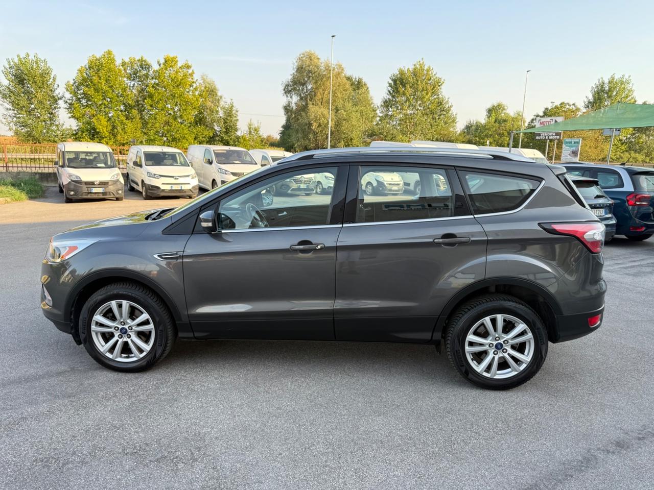 Ford Kuga 1.5 TDCI 120 CV 2WD Titanium Tetto Apribile