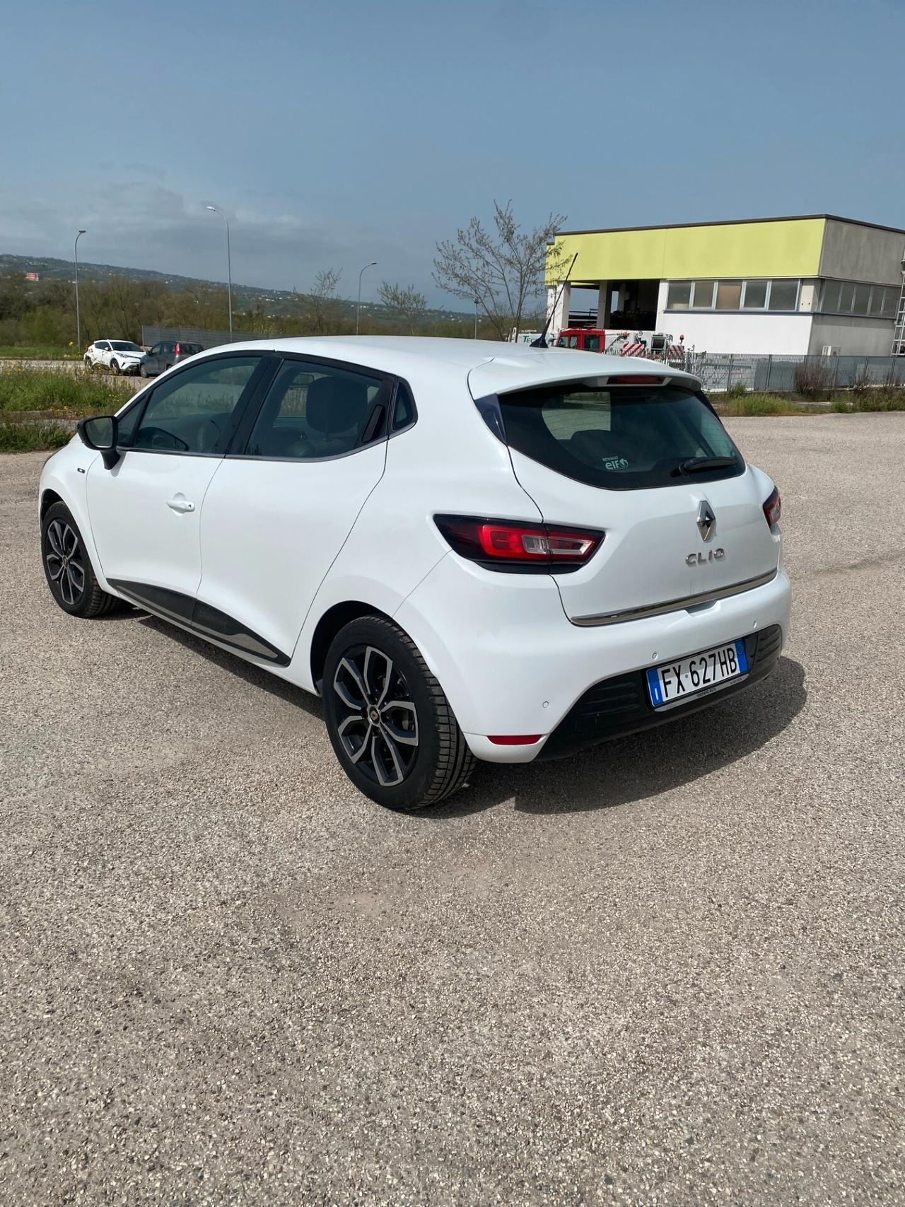 Renault Clio dCi 8V 75 CV 5 porte Moschino Zen