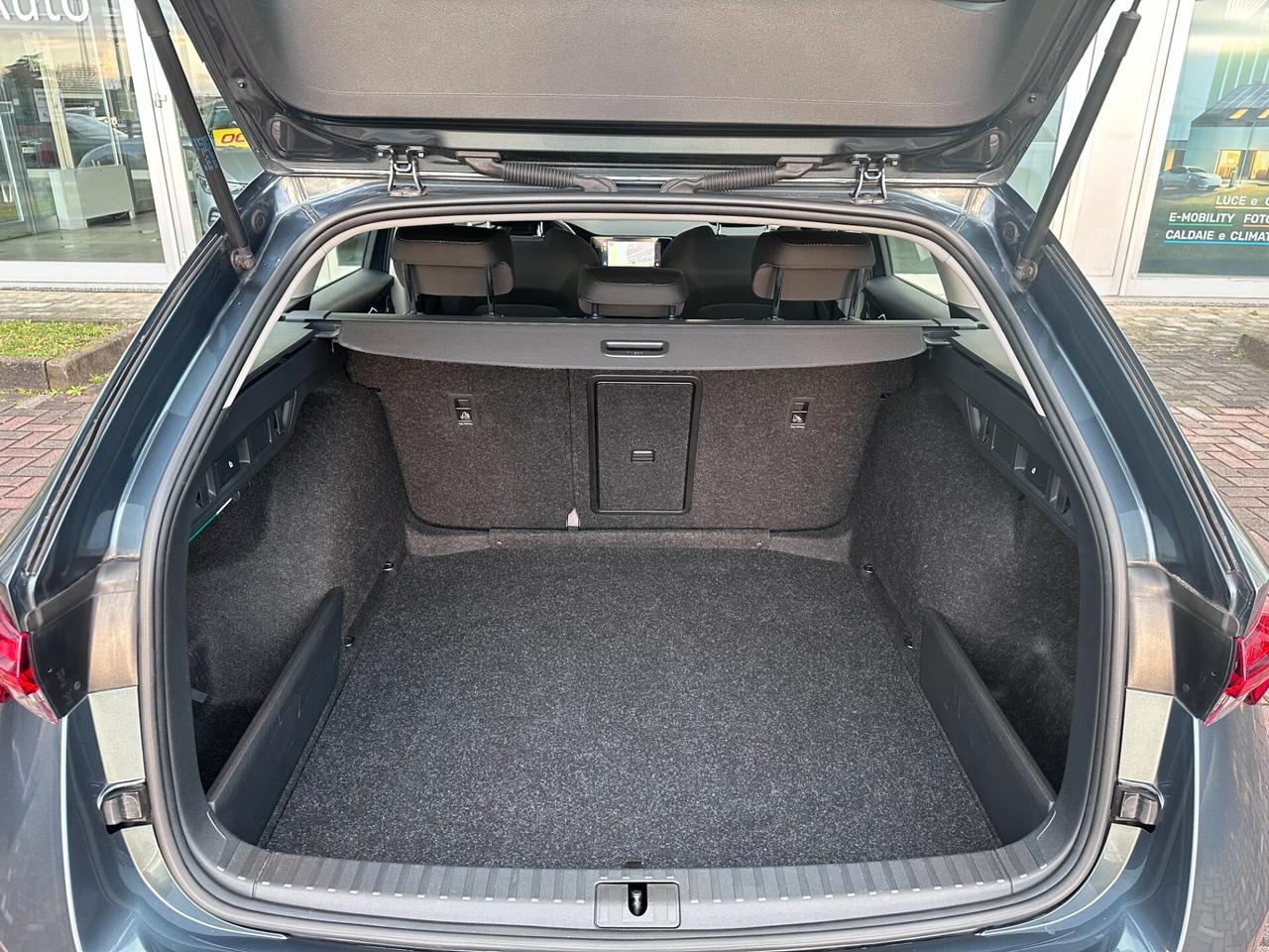 Skoda Octavia SW 2.0TDI 116CV DSG! FULL LED! NAVI! VIRTUAL COCKPIT