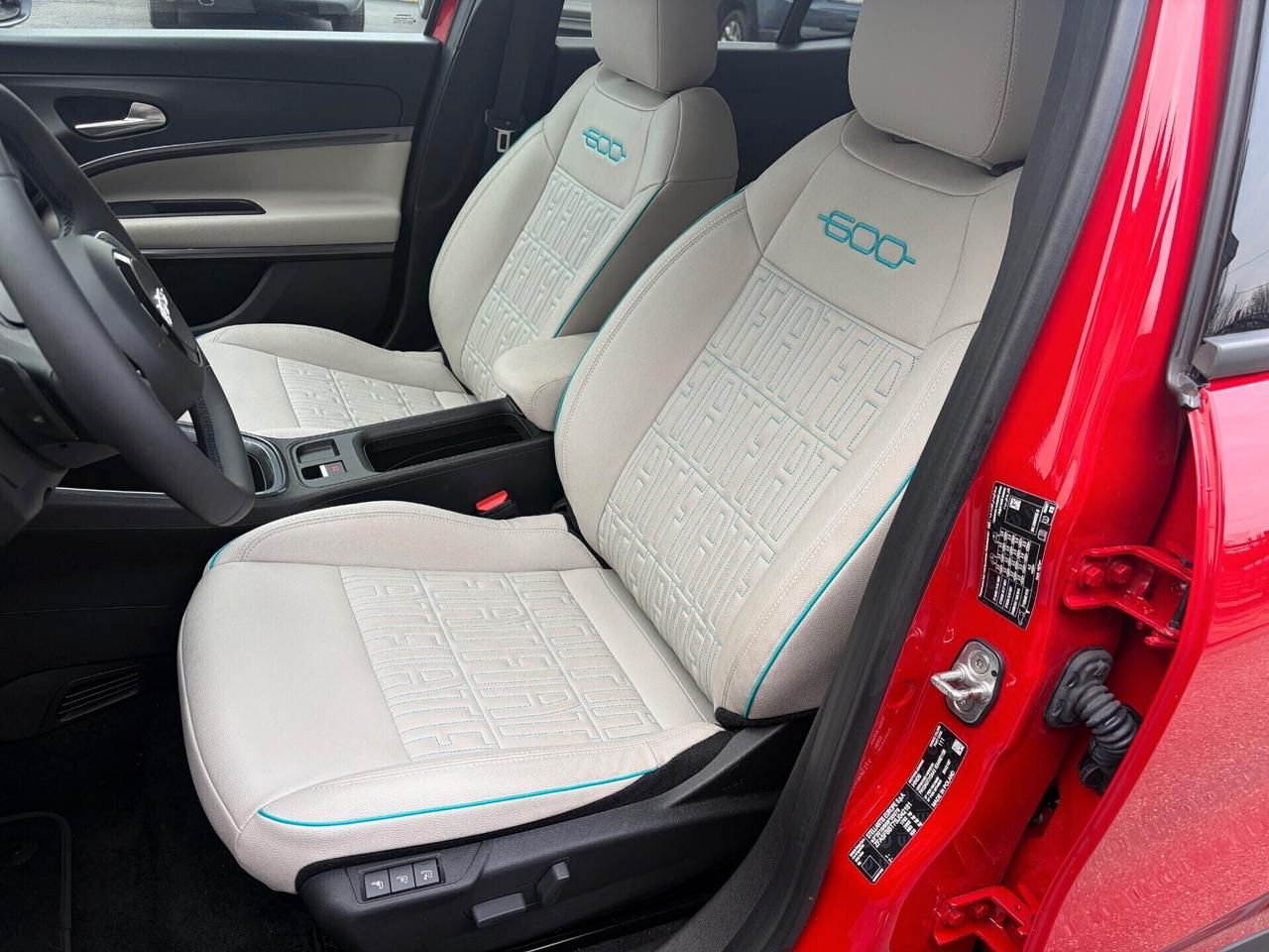 Fiat 600 Hybrid 100 CV La Prima Disponibilità in Diversi Colori !!!