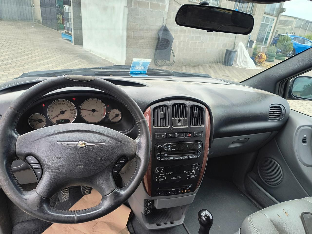 Chrysler Voyager 2.5 CRD cat LX Leather