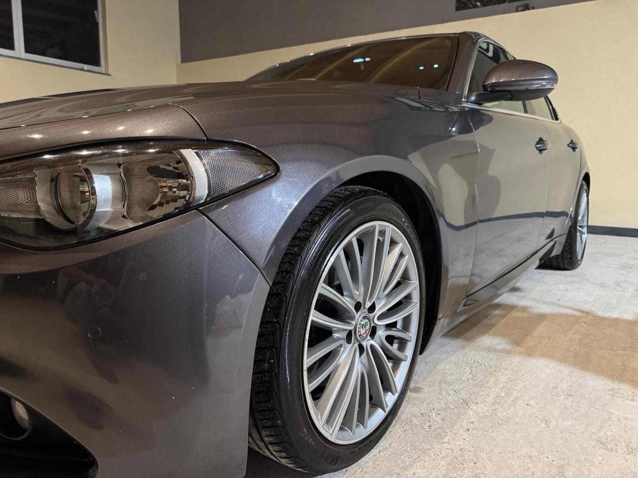 Alfa Giulia 180cv AT8