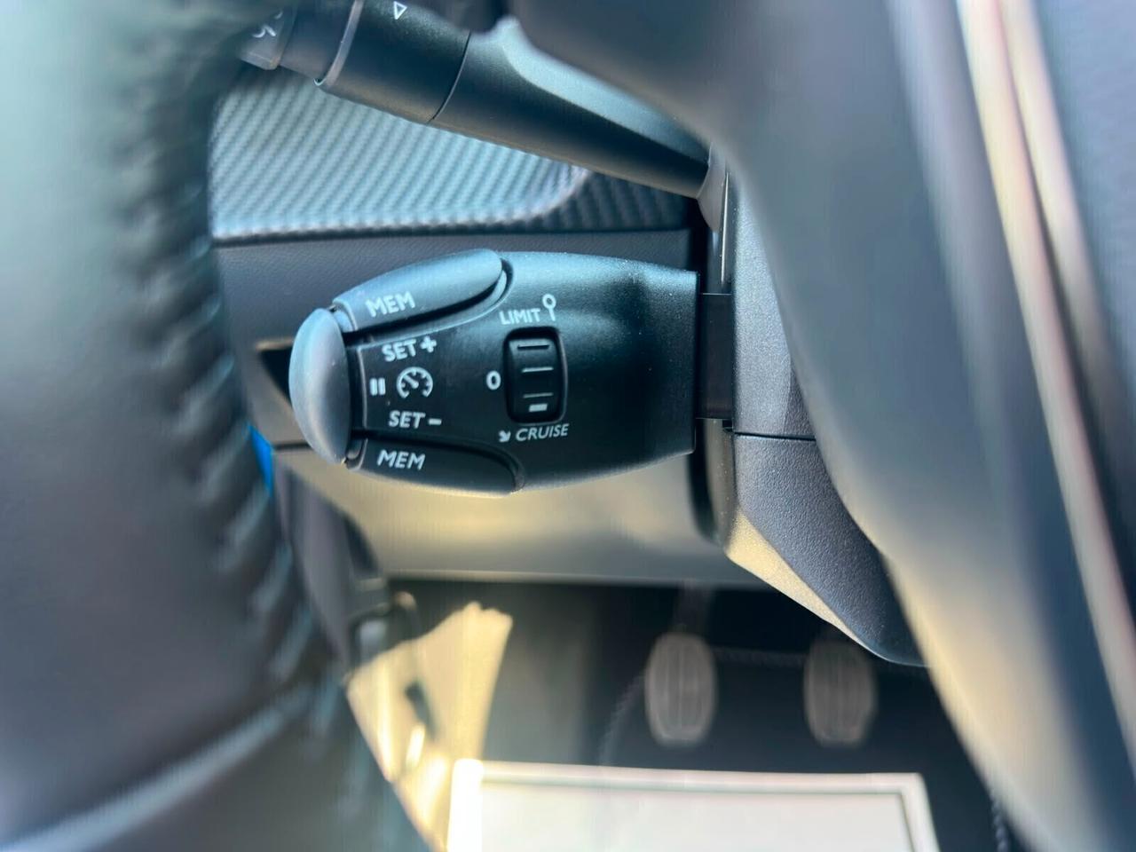 Peugeot 208 100 Stop&Start 5 porte Allure