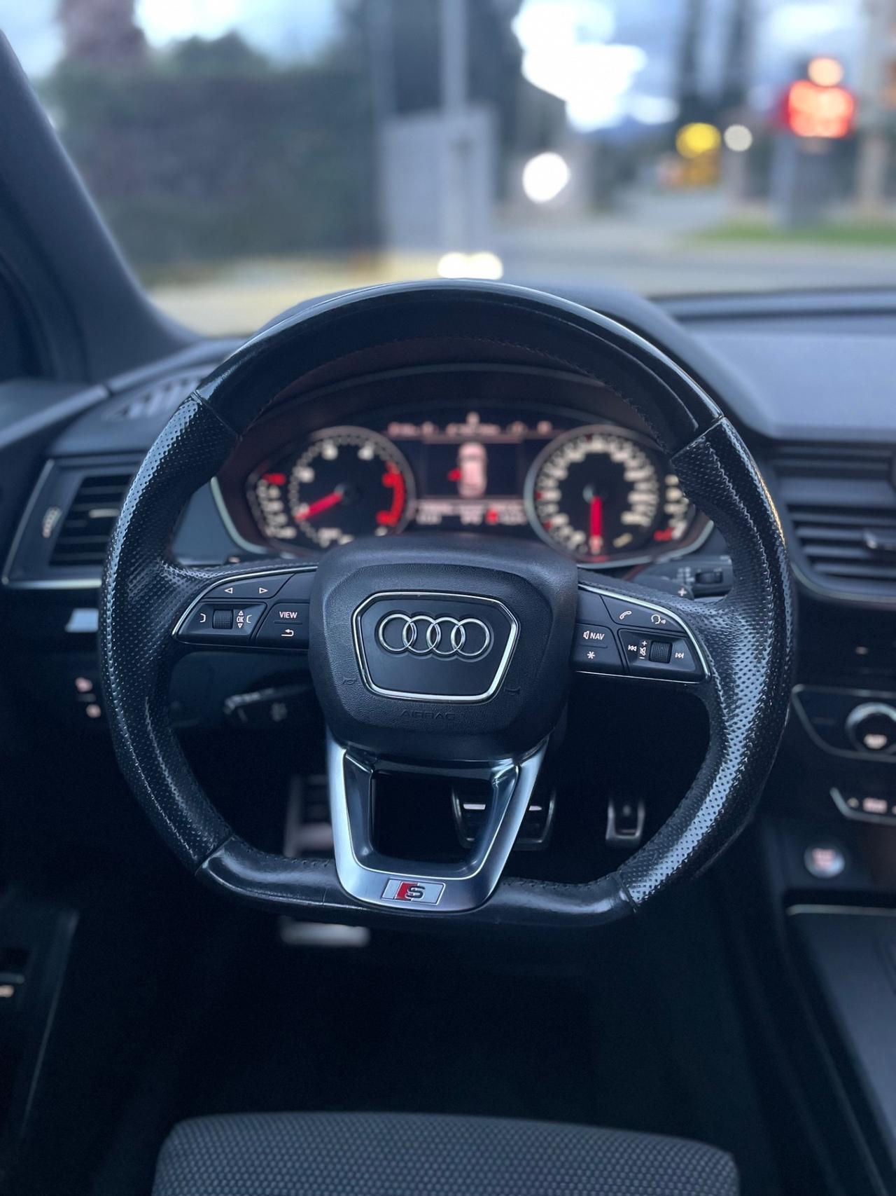 Audi Q5 40 TDI quattro S tronic line plus