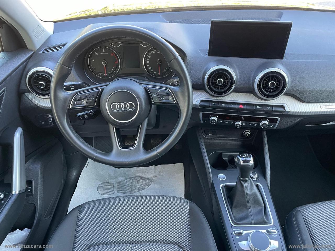 AUDI Q2 30 TDI Business Advanced
