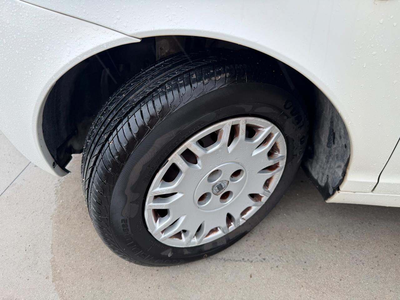 LANCIA YPSILON ANNO 2006 1.3 MJT 69 CV