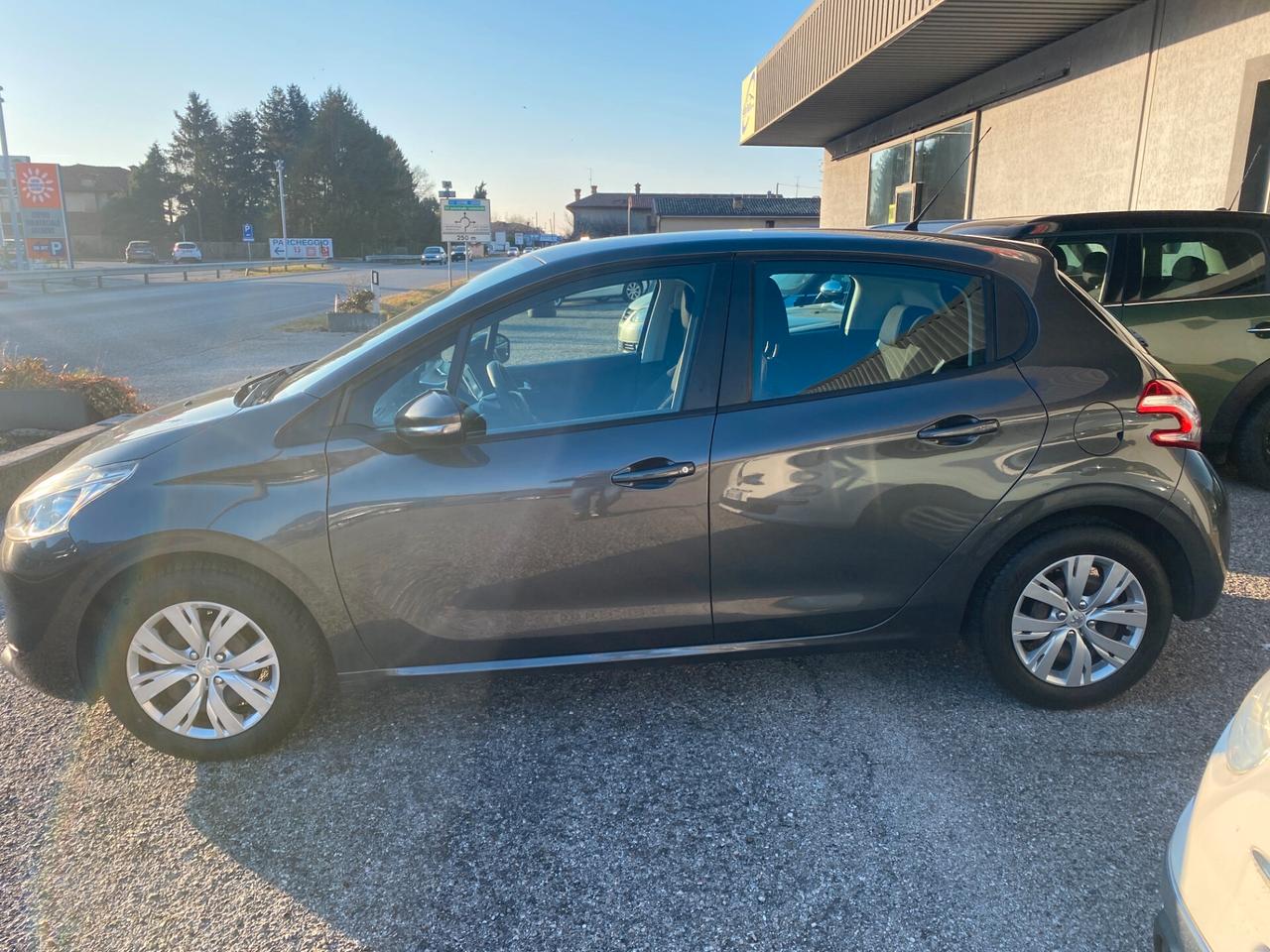 Peugeot 208 1.4 HDi 68 CV 5 porte Active