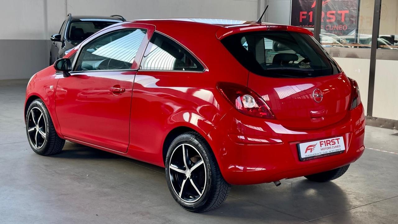 Opel Corsa 1.2 3 porte Sport