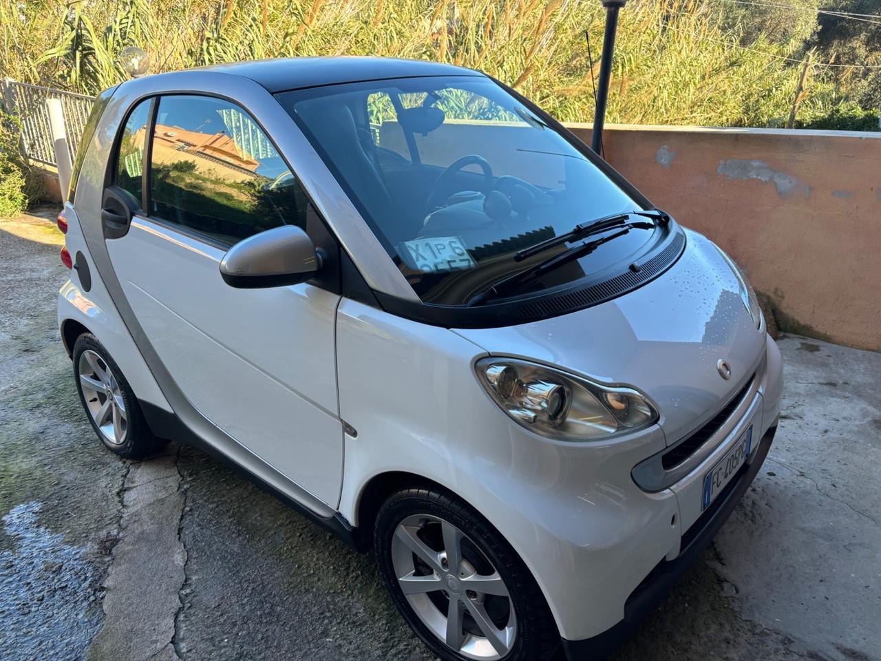 Smart ForTwo 1000 52 kW MHD coupé pure