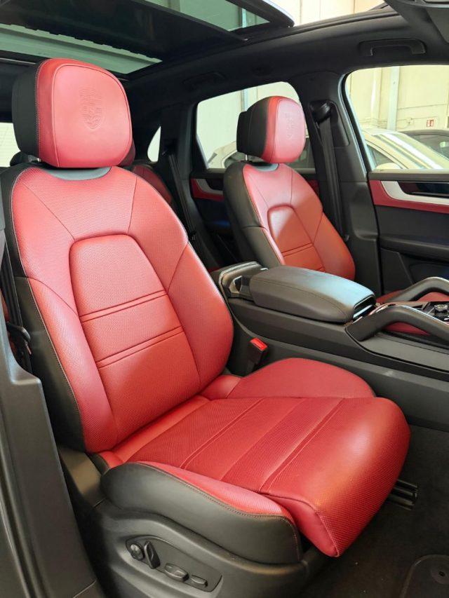 PORSCHE Cayenne 3.0 V6 E-Hybrid //TETTO//CARTIER//PARI AL NUOVO//