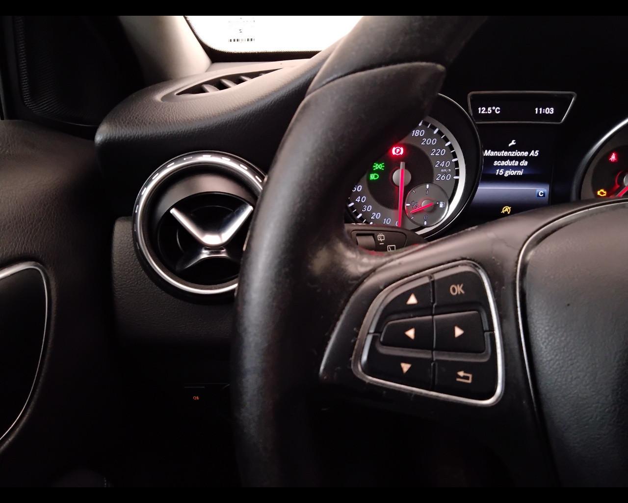 Mercedes-Benz GLA-X156 2017 - GLA 180 d Sport